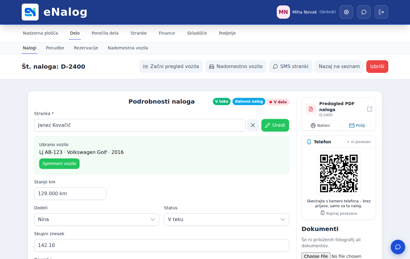 Podrobnosti delovnega naloga v eNalogu z vozilom, stanjem kilometrov, dodeljenim delavcem in QR kodo za telefon